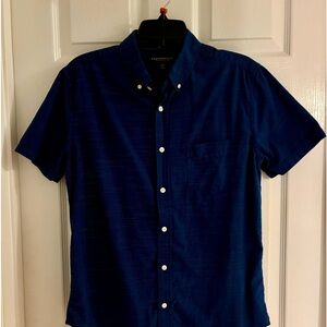 Aeropostale, size medium, blue patterned button down shirt